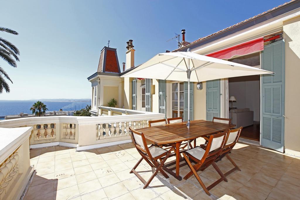 Magnifique appartement d'époque avec Vue Mer 4 personnes avec terrasse Le Port Niza Habitación foto